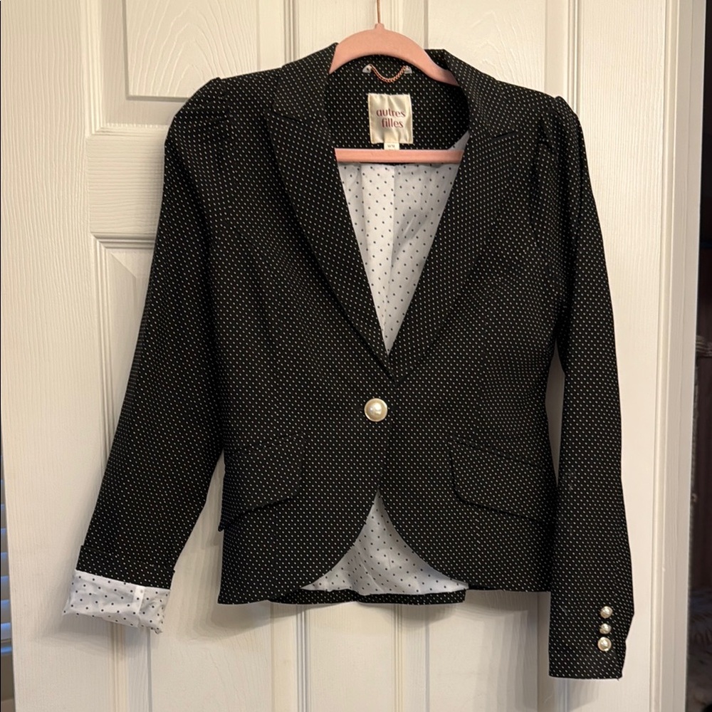 Black and White Blazer Tailored Fit with Pearl detail